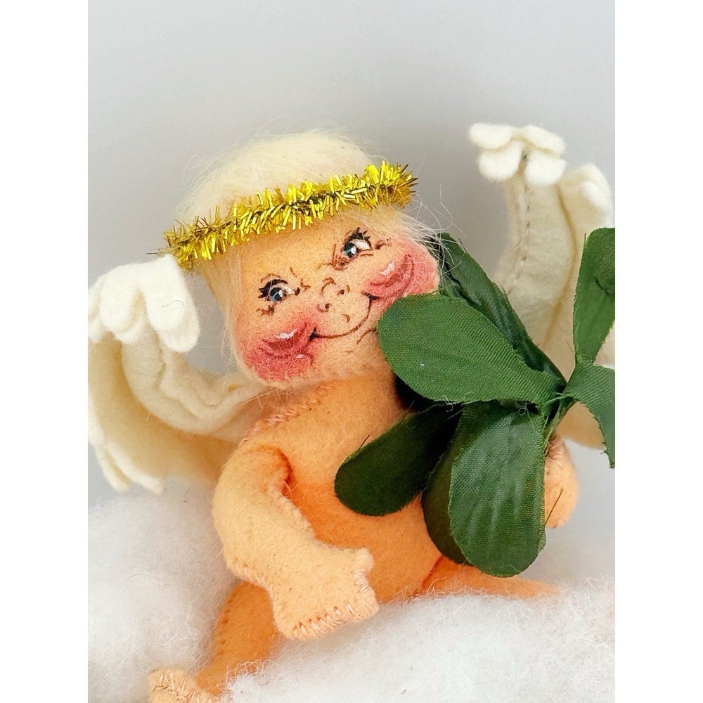 Vintage Annalee  Angel In The Clouds 1995. 4" Tall.